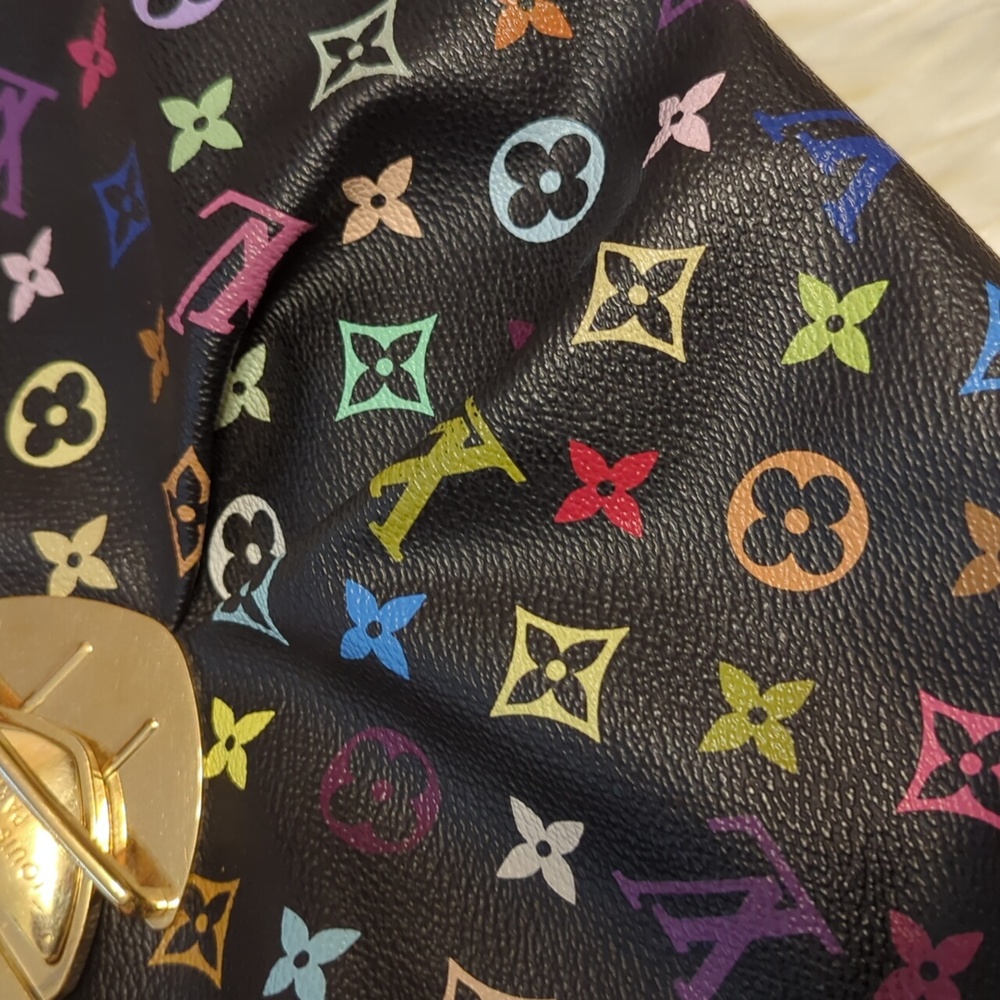 Louis Vuitton Murakami Ursula Bag - Picture 15 of 16